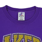 NBA (Logo Athletic) - Los Angeles Lakers T-Shirt 1990s X-Large Vintage Retro Basketball