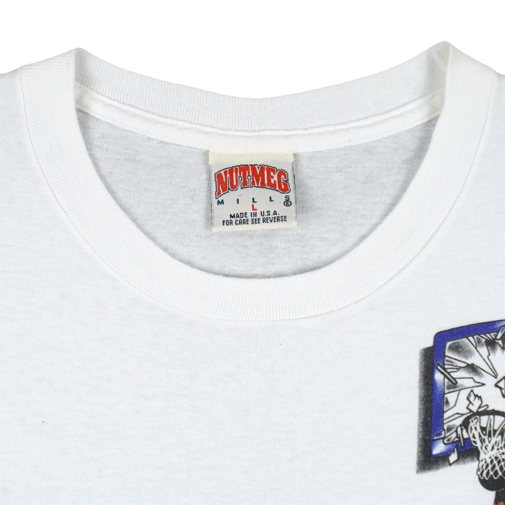 NBA (Nutmeg) - New York Knicks T-Shirt 1990s Large Vintage Retro Basketball