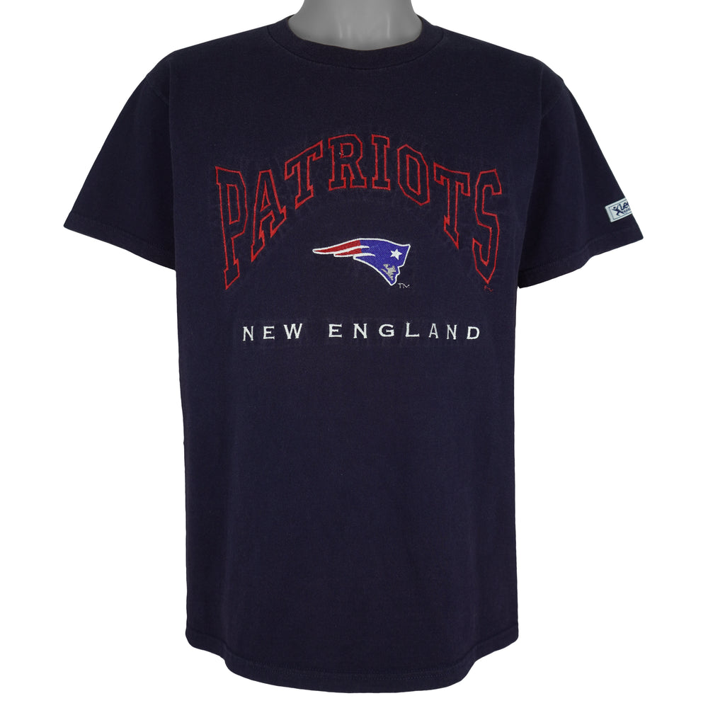 NFL (Lee) - New England Patriots Embroidered T-Shirt 1990s Medium Vintage Retro Football