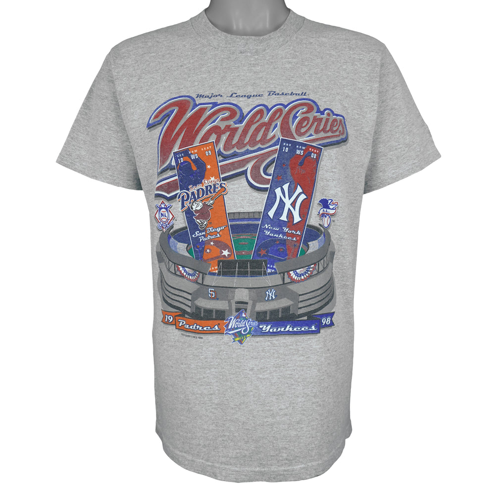 MLB (Pro Player) - World Series New York Yankees VS San Diego Padres T-Shirt 1998 Medium Vintage Retro Baseball