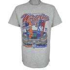 MLB (Pro Player) - World Series New York Yankees VS San Diego Padres T-Shirt 1998 Medium Vintage Retro Baseball