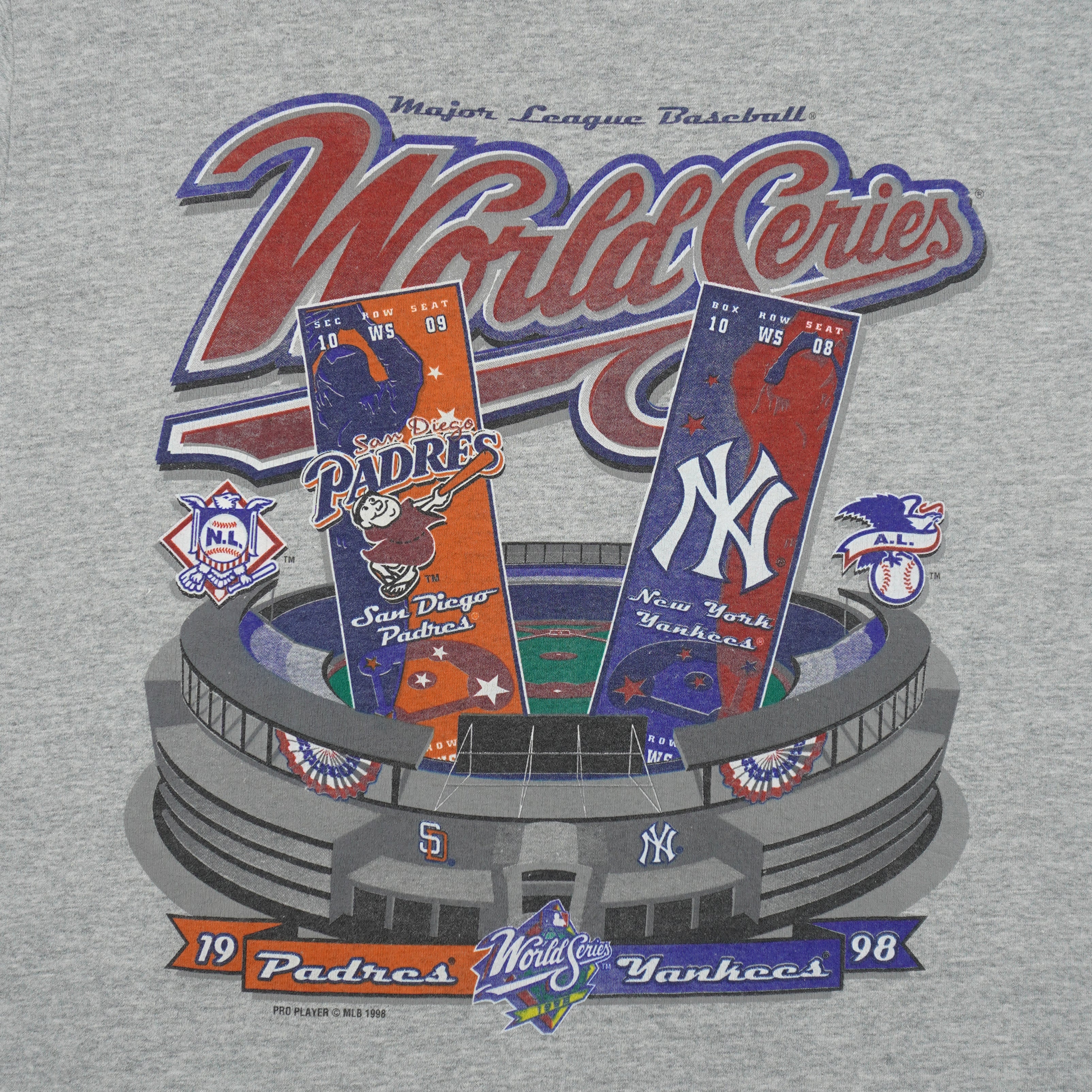 MLB (Pro Player) - World Series New York Yankees VS San Diego Padres T-Shirt 1998 Medium Vintage Retro Baseball