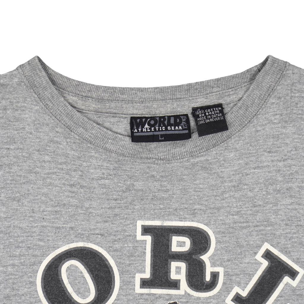 Vintage - Grey World Gym Big Spell-Out Sleeveless Shirt Large Vintage Retro