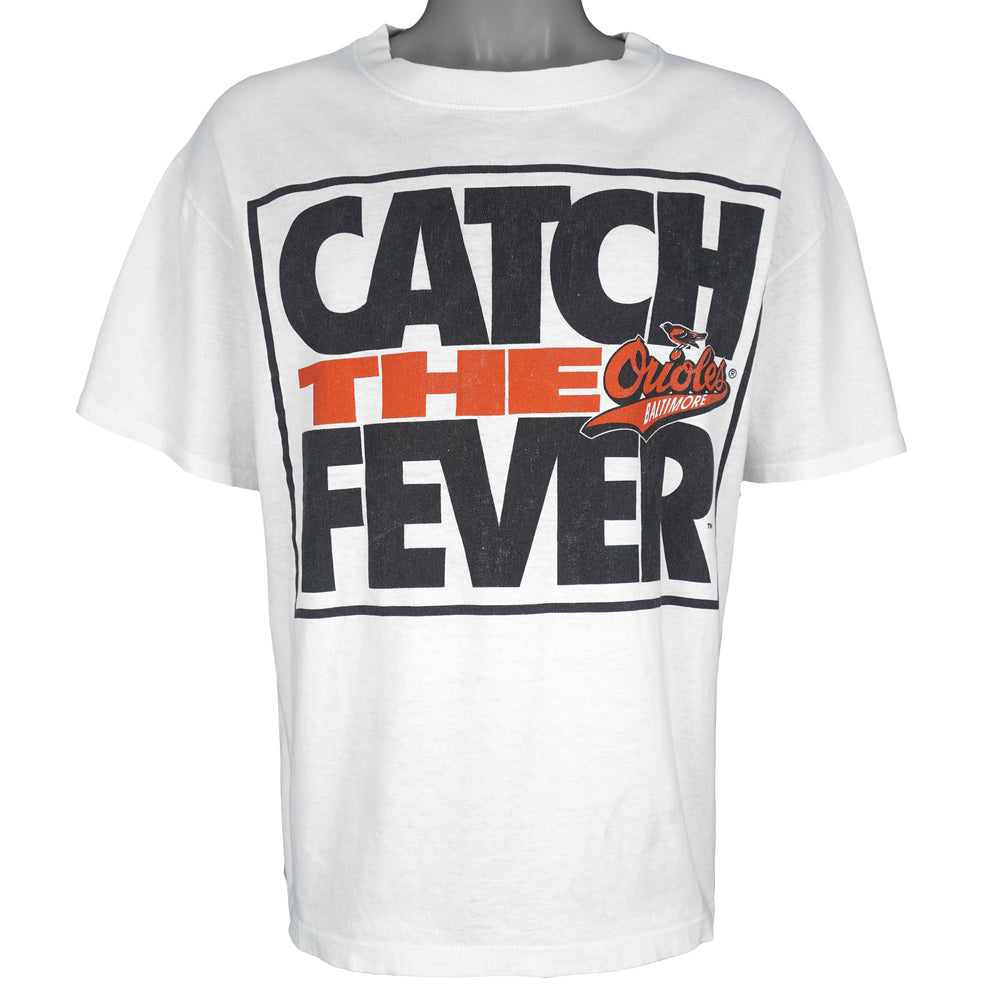 MLB - Baltimore Orioles Catch The Fever T-Shirt 1990s Large Vintage Retro Baseball