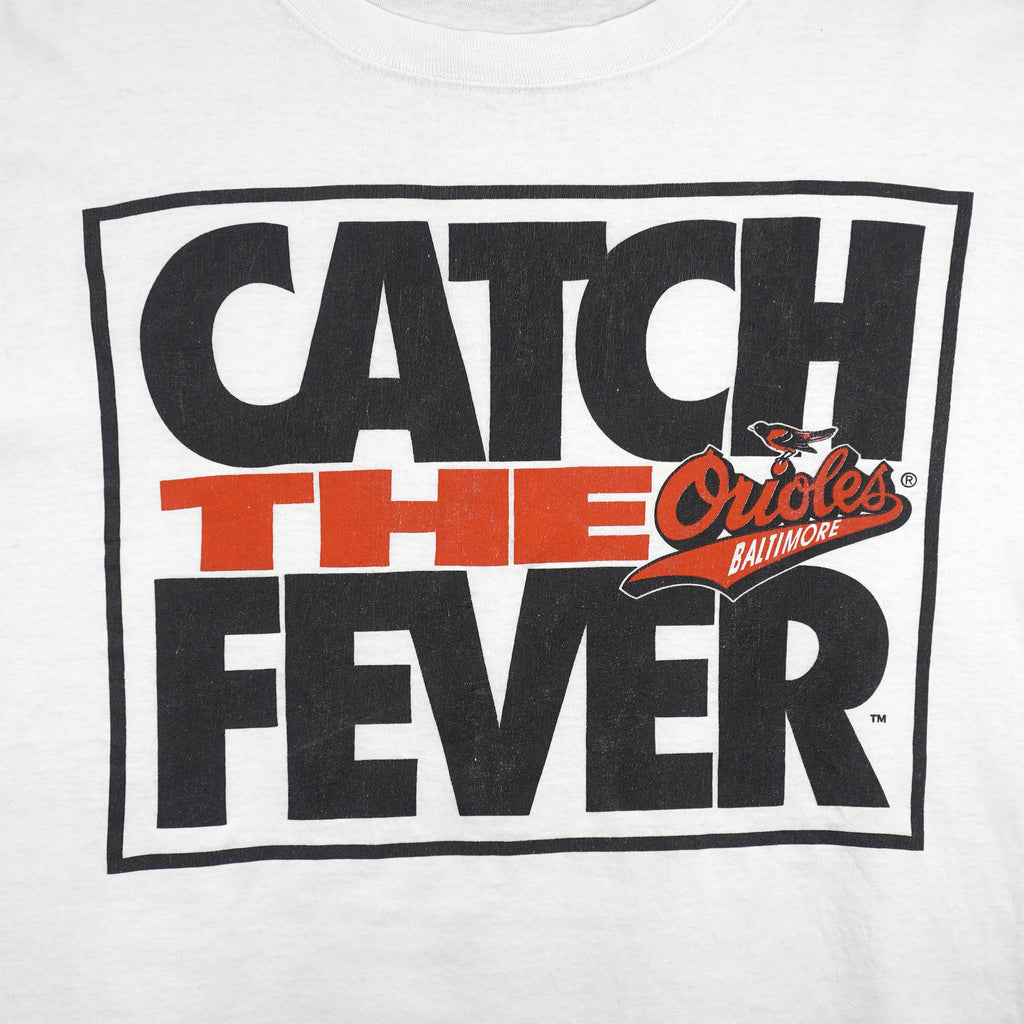 MLB - Baltimore Orioles Catch The Fever T-Shirt 1990s Large Vintage Retro Baseball