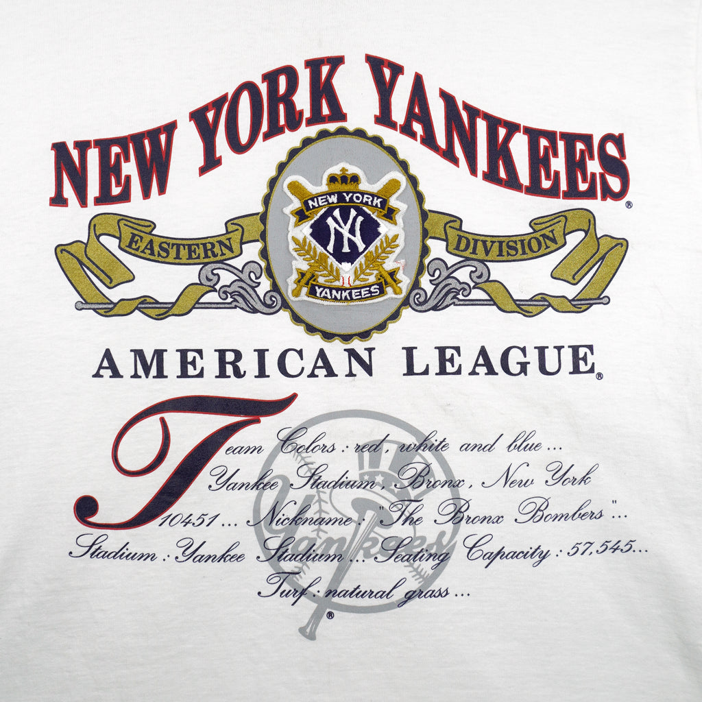 MLB (Nutmeg) - New York Yankees Single Stitch T-Shirt 1990s Large Vintage Retro Baseball