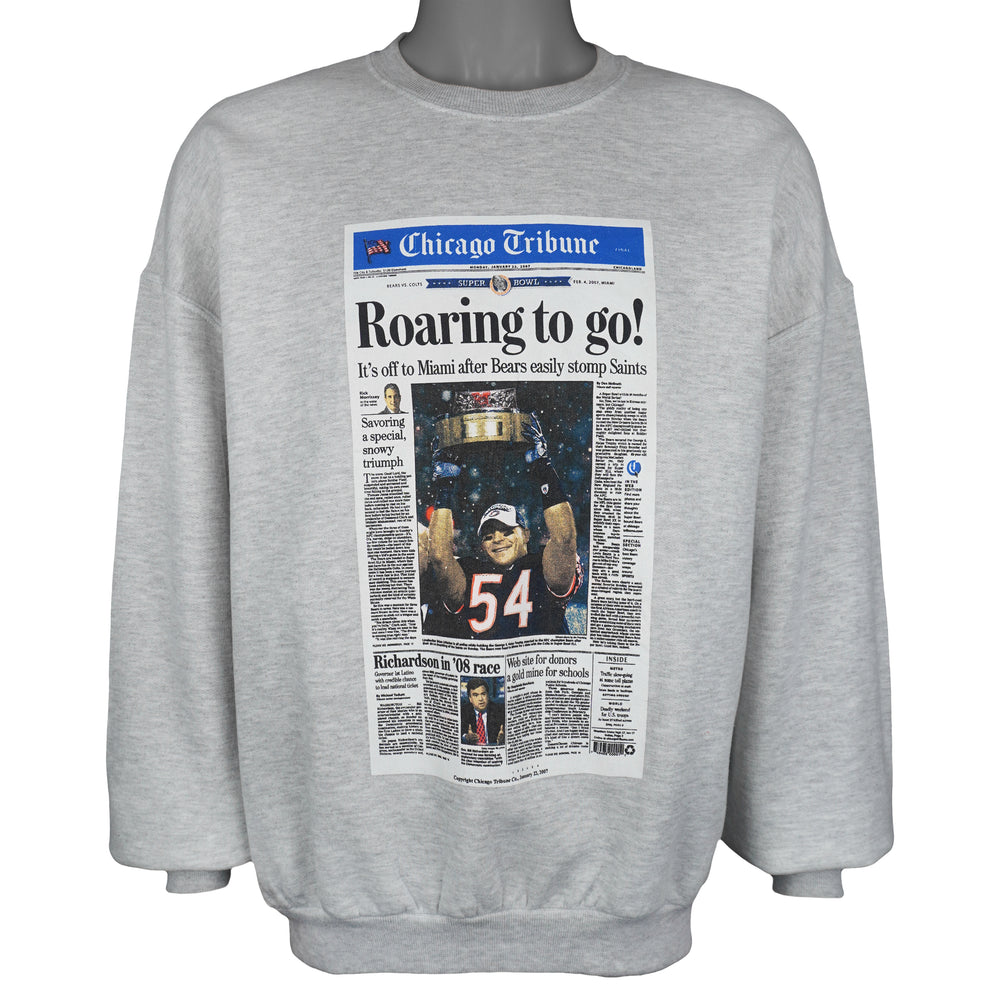 NFL (Jerzees) - Chicago Bears Roaring to go! Front Page Crew Neck Sweatshirt 2007 X-Large Vintage Retro Football
