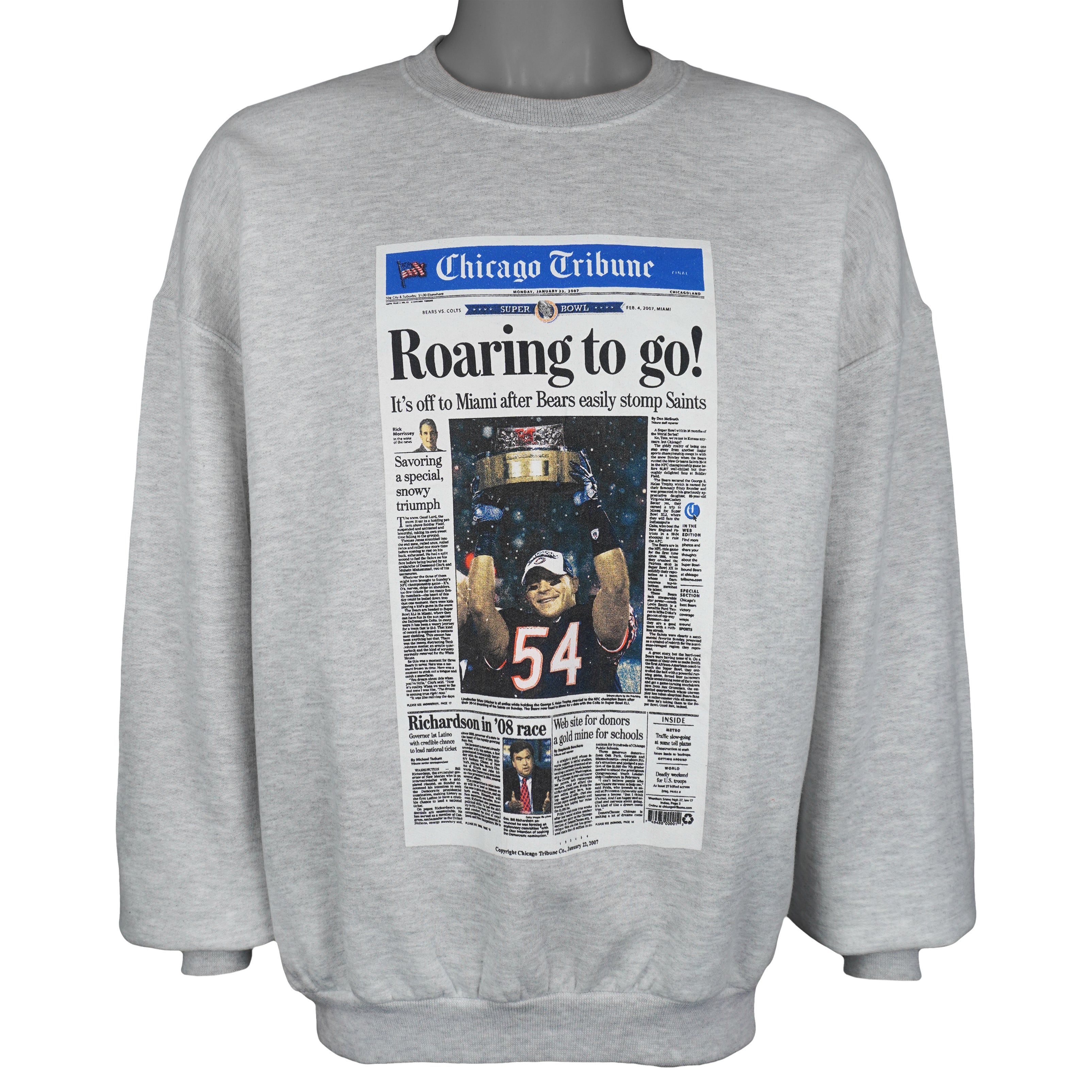 NFL (Jerzees) - Chicago Bears Roaring to go! Front Page Crew Neck Sweatshirt 2007 X-Large Vintage Retro Football