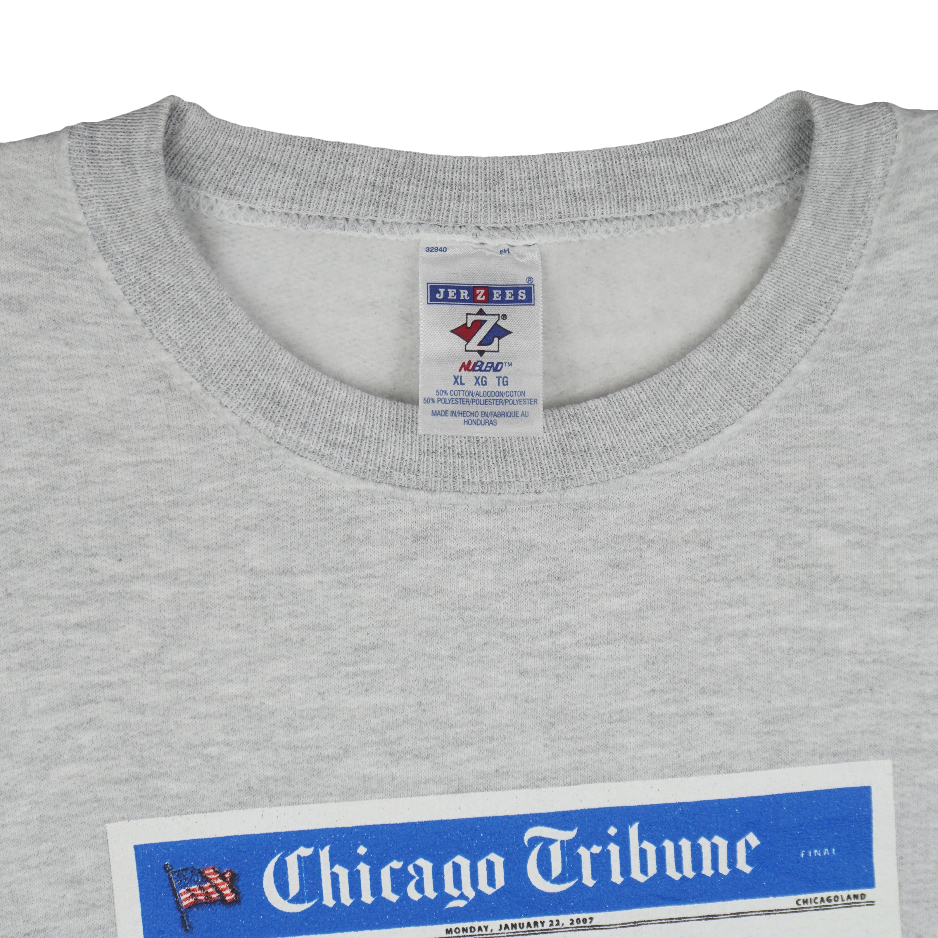NFL (Jerzees) - Chicago Bears Roaring to go! Front Page Crew Neck Sweatshirt 2007 X-Large Vintage Retro Football