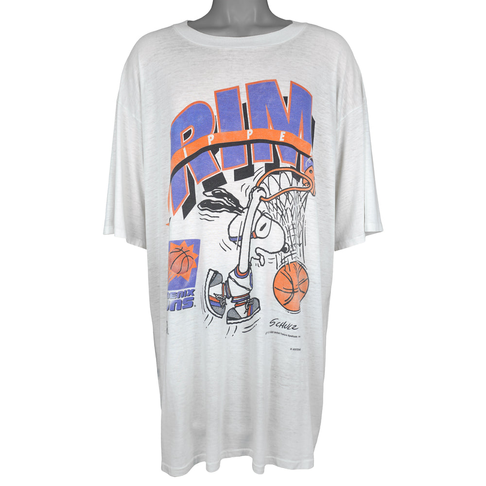 NBA (Jostens) - Phoenix Suns X Snoopy Rim Ripper T-Shirt 1990s XX-Large Vintage Retro Basketball
