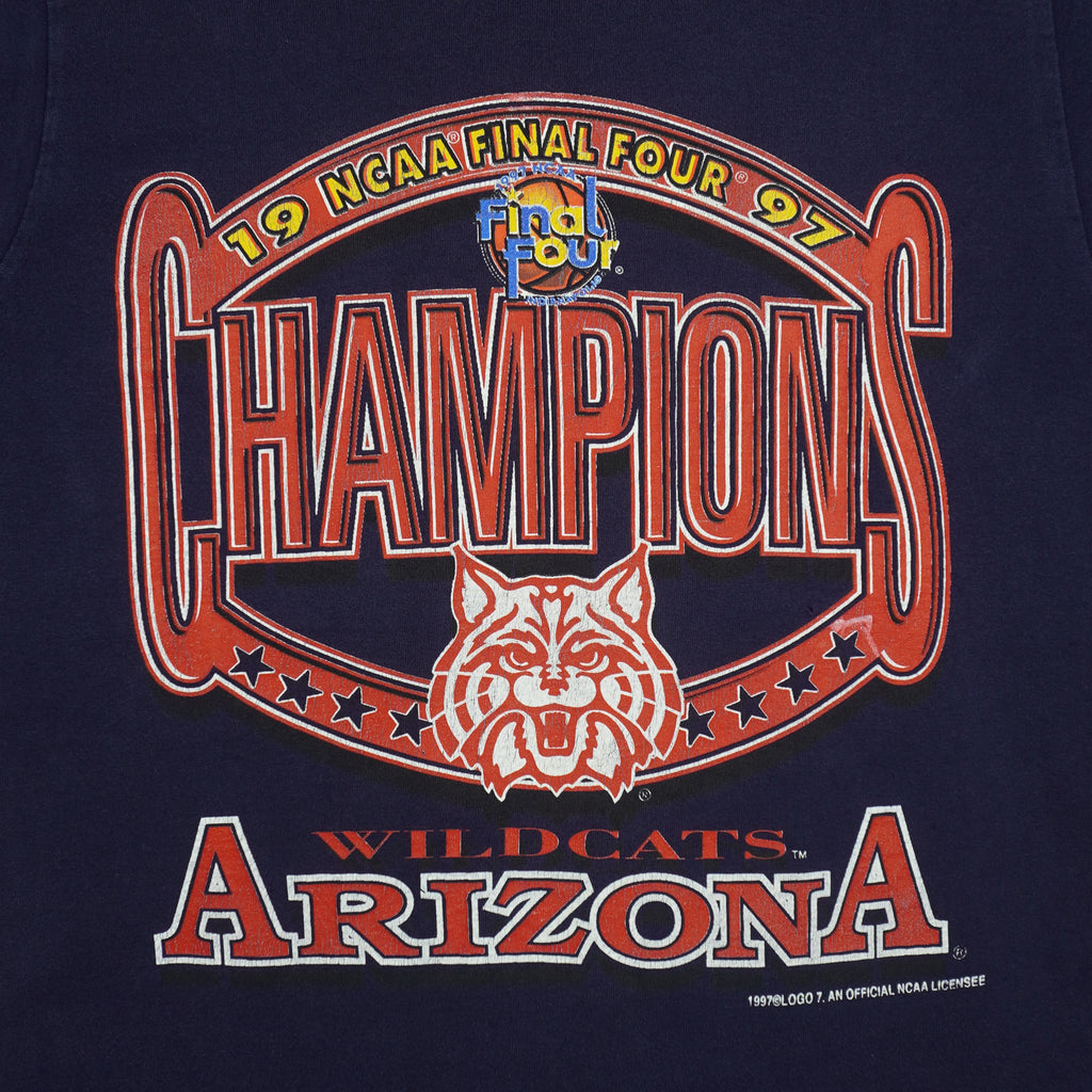 NCAA (Fruit Of The Loom) - Arizona Wildcats Final Four T-Shirt 1997 Large Vintage Retro