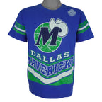 NBA (Salem) - Dallas Mavericks Spell-Out T-Shirt 1990s Large Vintage Retro Basketball