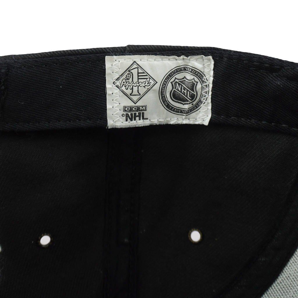 NHL (#1 Apparel) - Dallas Stars Spell-Out Strapback Hat 1990s OSFA Vintage Retro Hockey