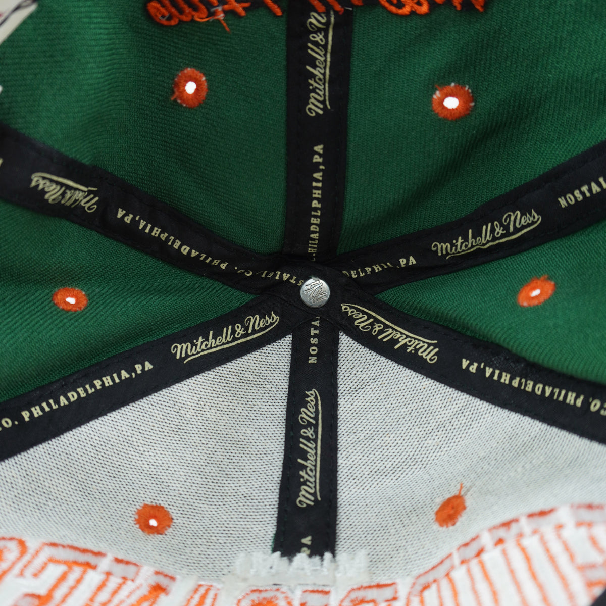 Vintage NCAA (Mitchell & Ness) - Miami Hurricanes Snapback Hat 2000s OSFA in green and orange