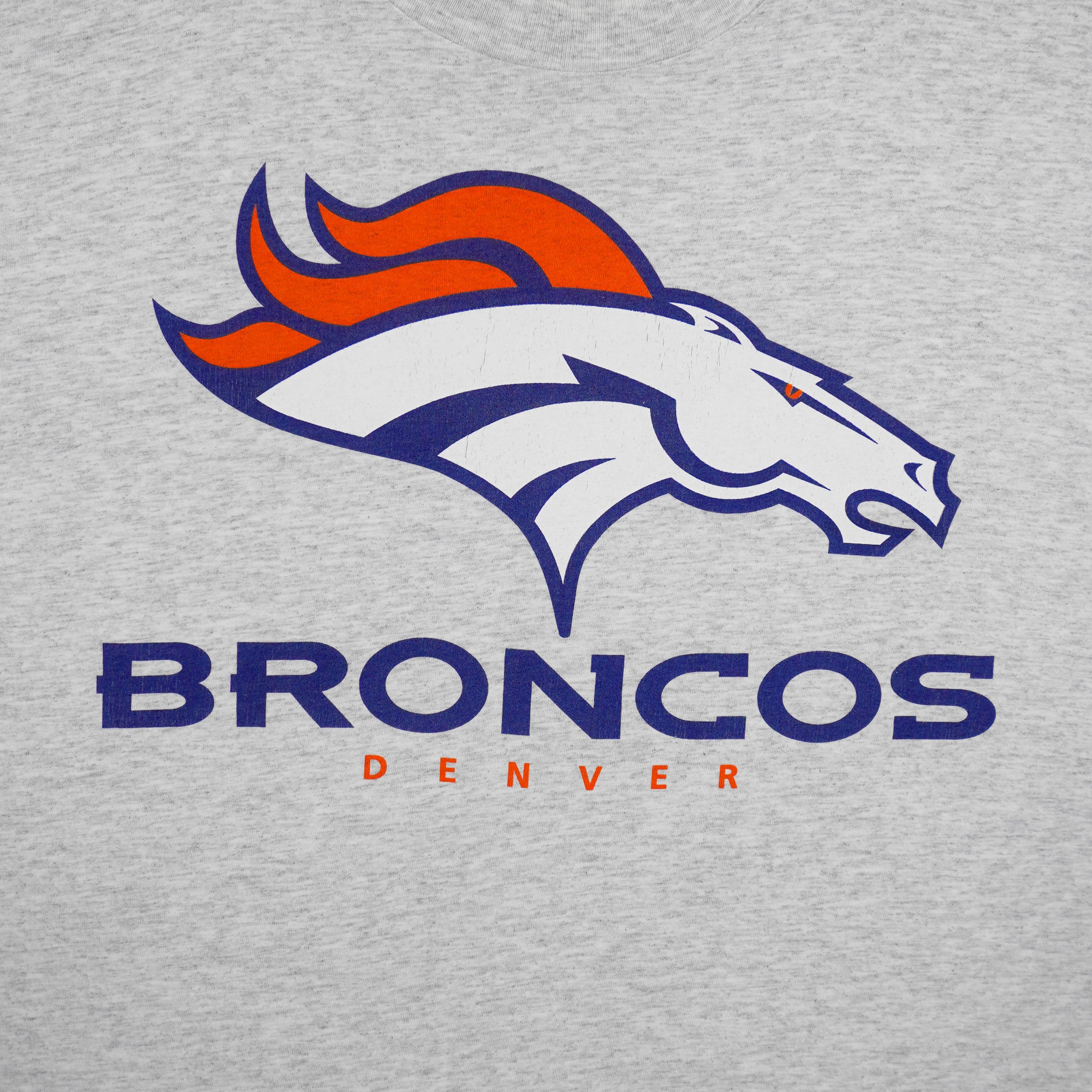 NFL (Logo 7) - Denver Broncos Big Logo T-Shirt 1990s X-Large