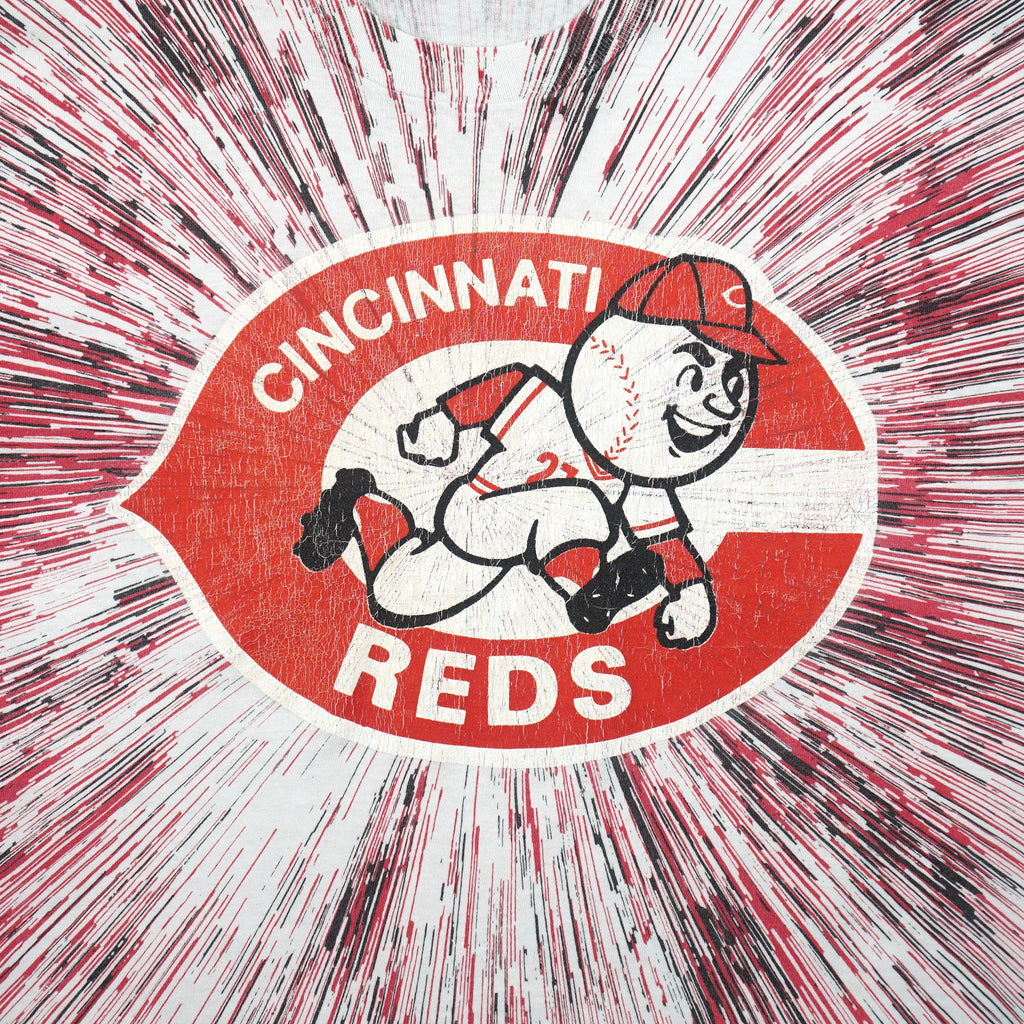 MLB - Cincinnati Reds All Over Print T-Shirt 1990s X-Large Vintage Retro Baseball
