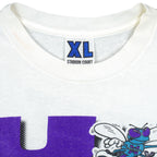 NBA (Stadium Court) - Hornets VS 76ers U Gotta Bee There T-Shirt 1995 X-Large Vintage Retro Basketball