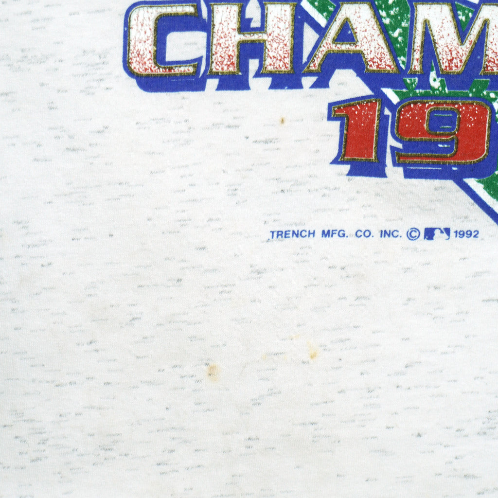 MLB (Trench) - Toronto Blue Jays World Series Champs T-Shirt 1992 X-Large vintage Retro Baseball