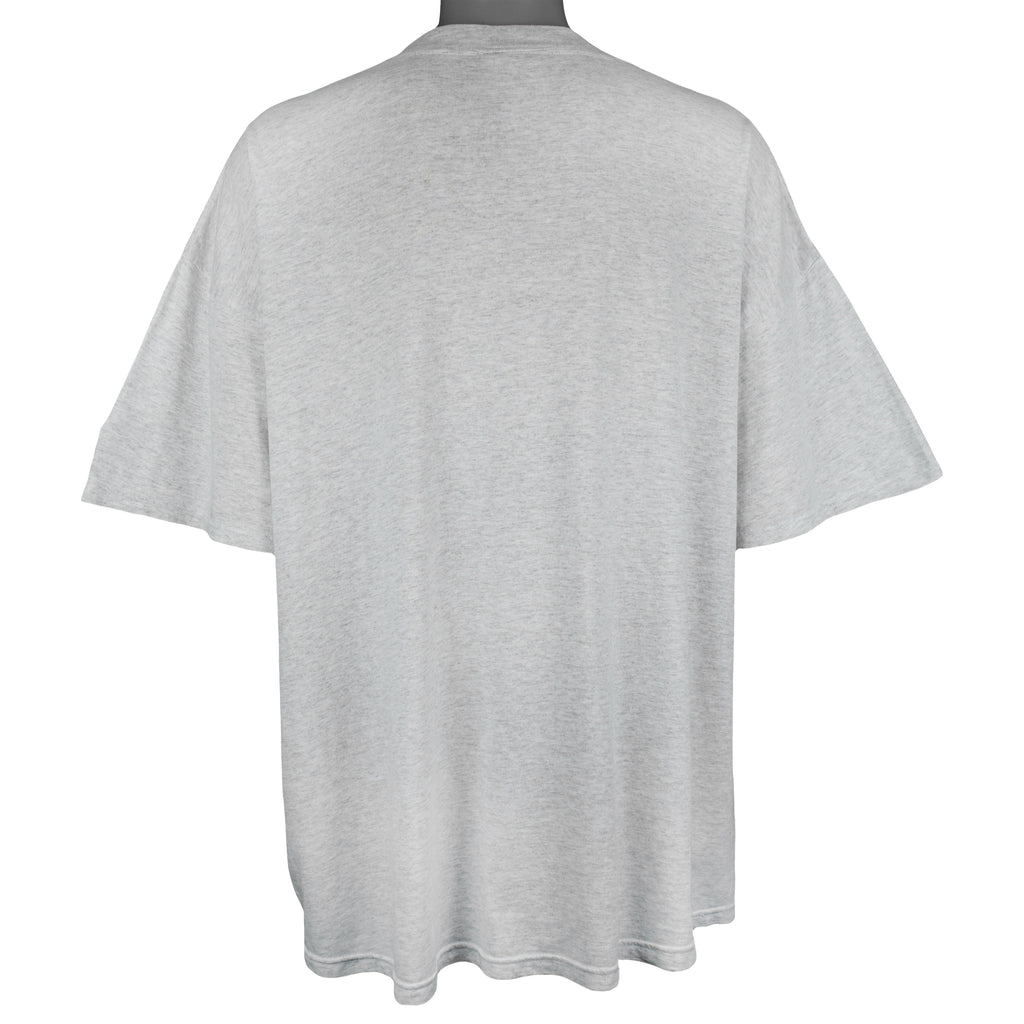 NBA (Logo Athletic) - Grey New York Knicks T-Shirt 1990s 2X-Large Vintage Retro Basketball