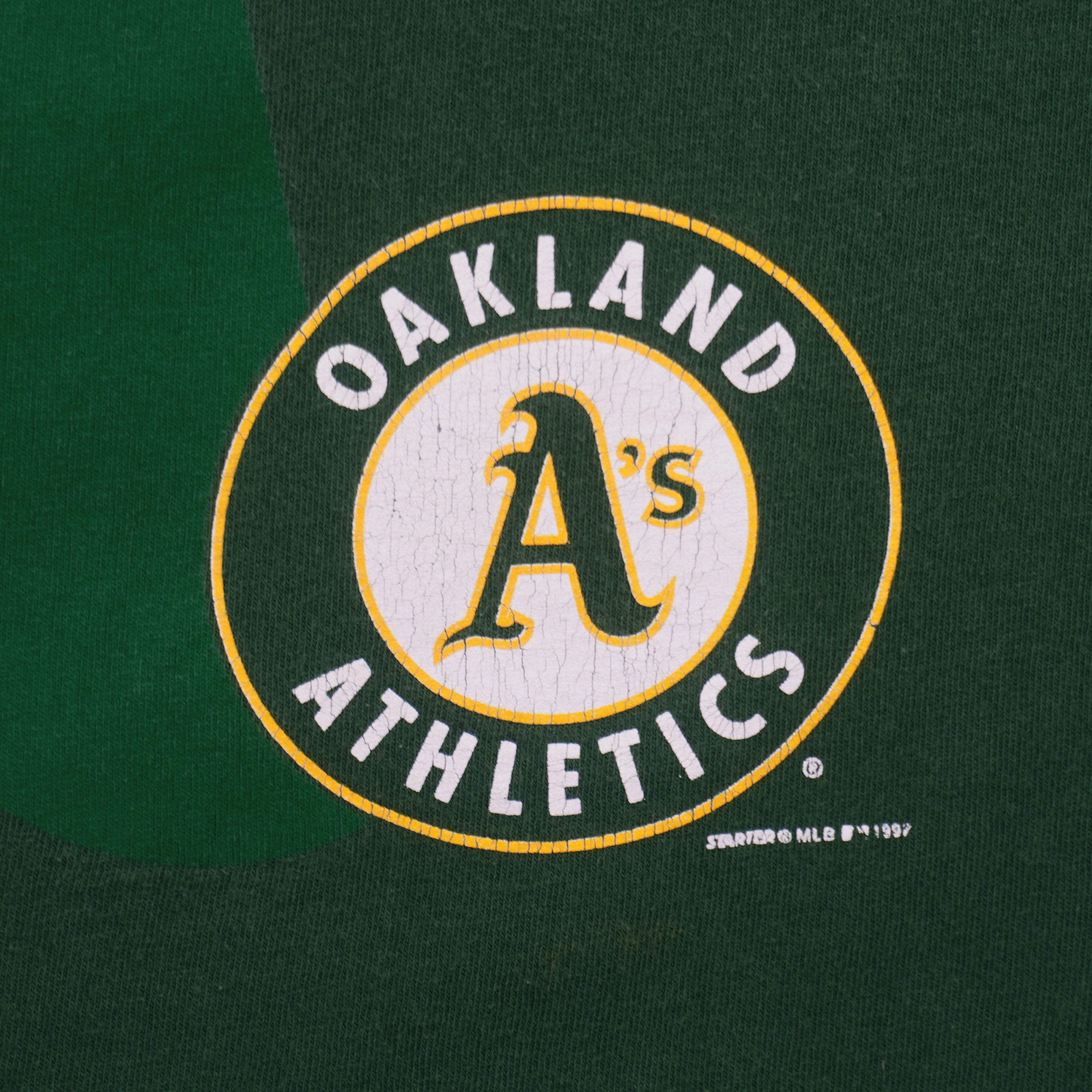 Starter (MLB) - Oakland Athletics Big Spell-Out T-Shirt 1992 X-Large Vintage Retro Baseball