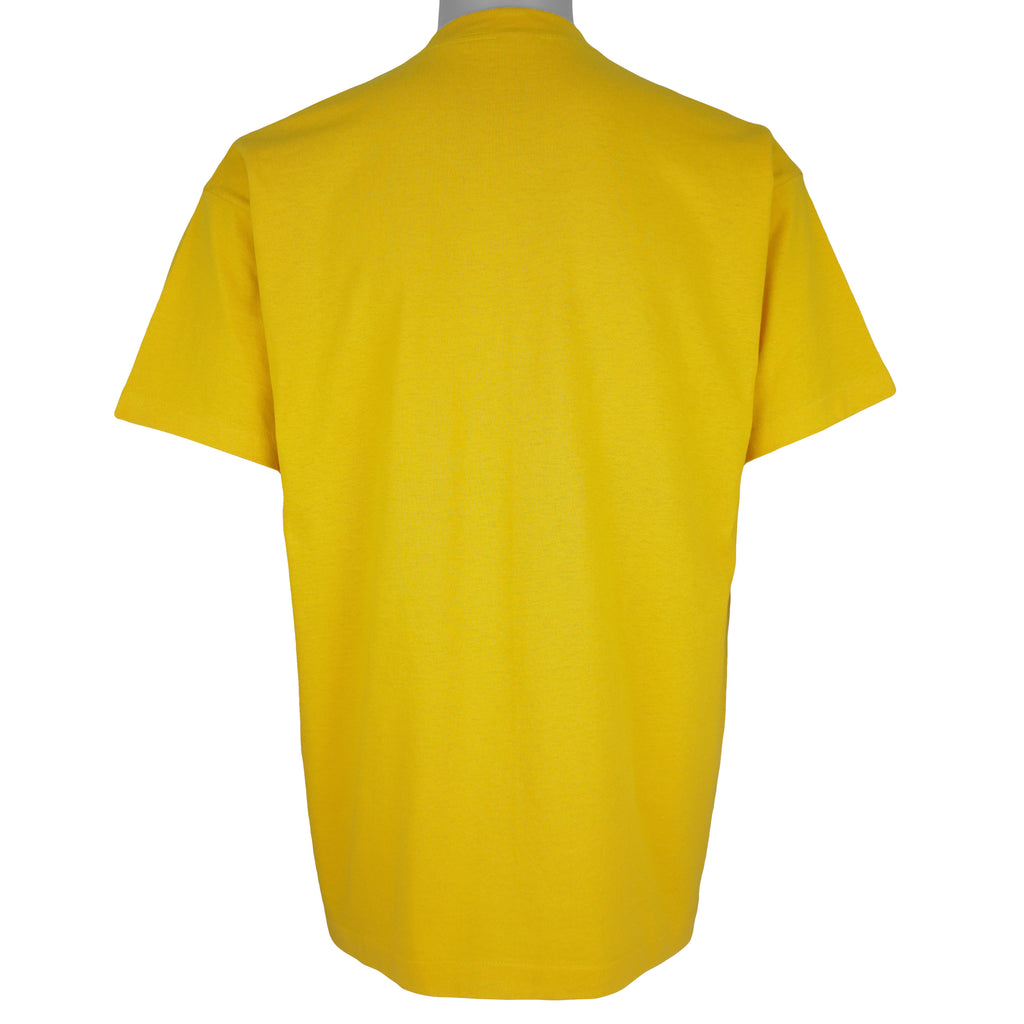 NCAA - West Virginia Mountaineers Everyone Comes to Play Football T-Shirt 1990s X-Large Vintage Retro Football