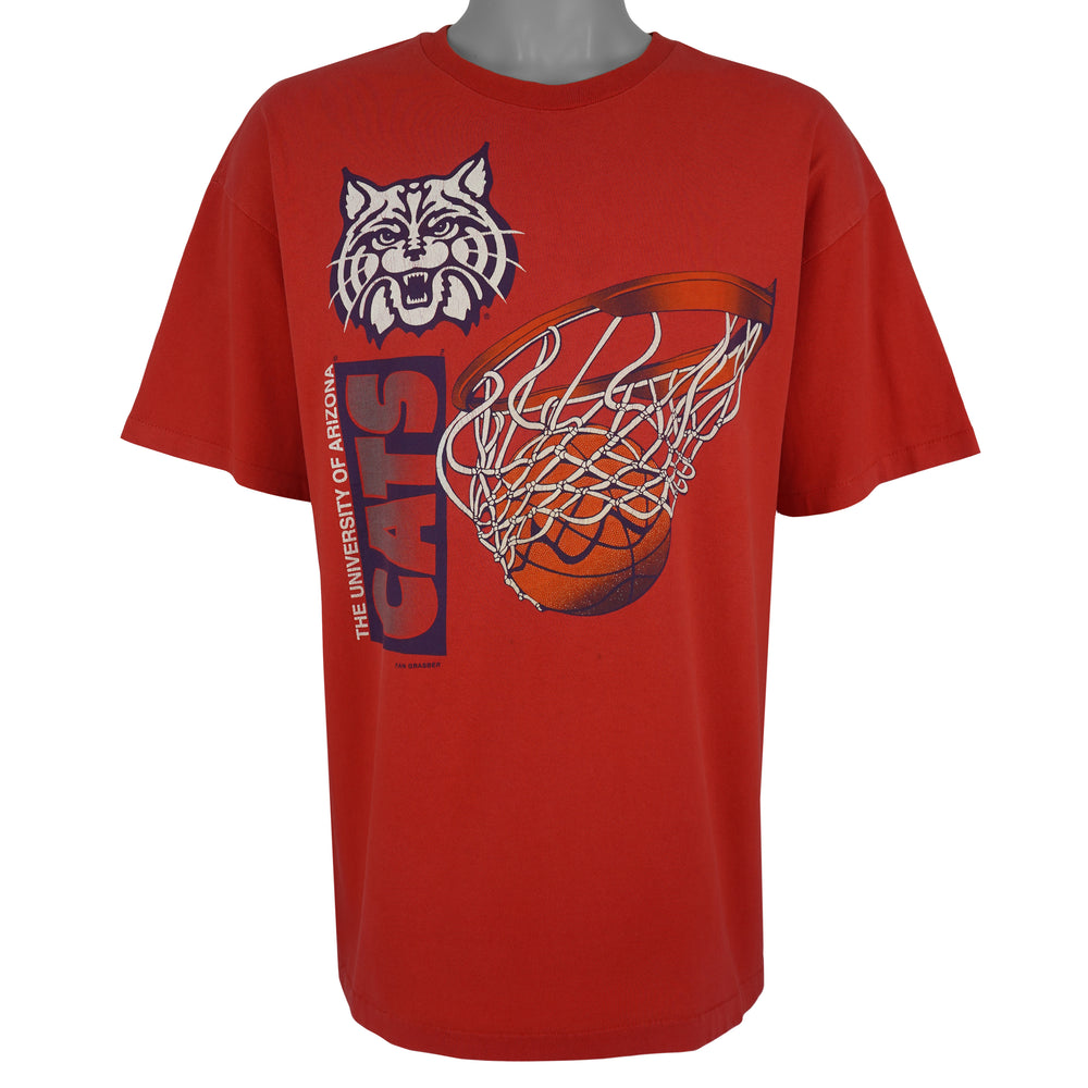 NCAA - Arizona Wildcats Single Stitch T-Shirt 1990s X-Large Vintage Retro Basketball