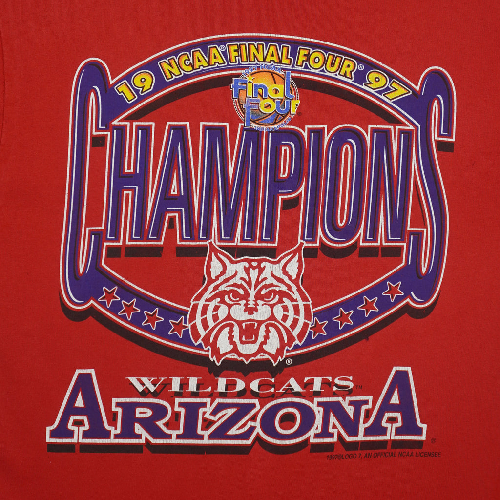 NCAA (Logo 7) - Red Arizona Wildcats Final Four T-Shirt 1997 Large Vintage Retro