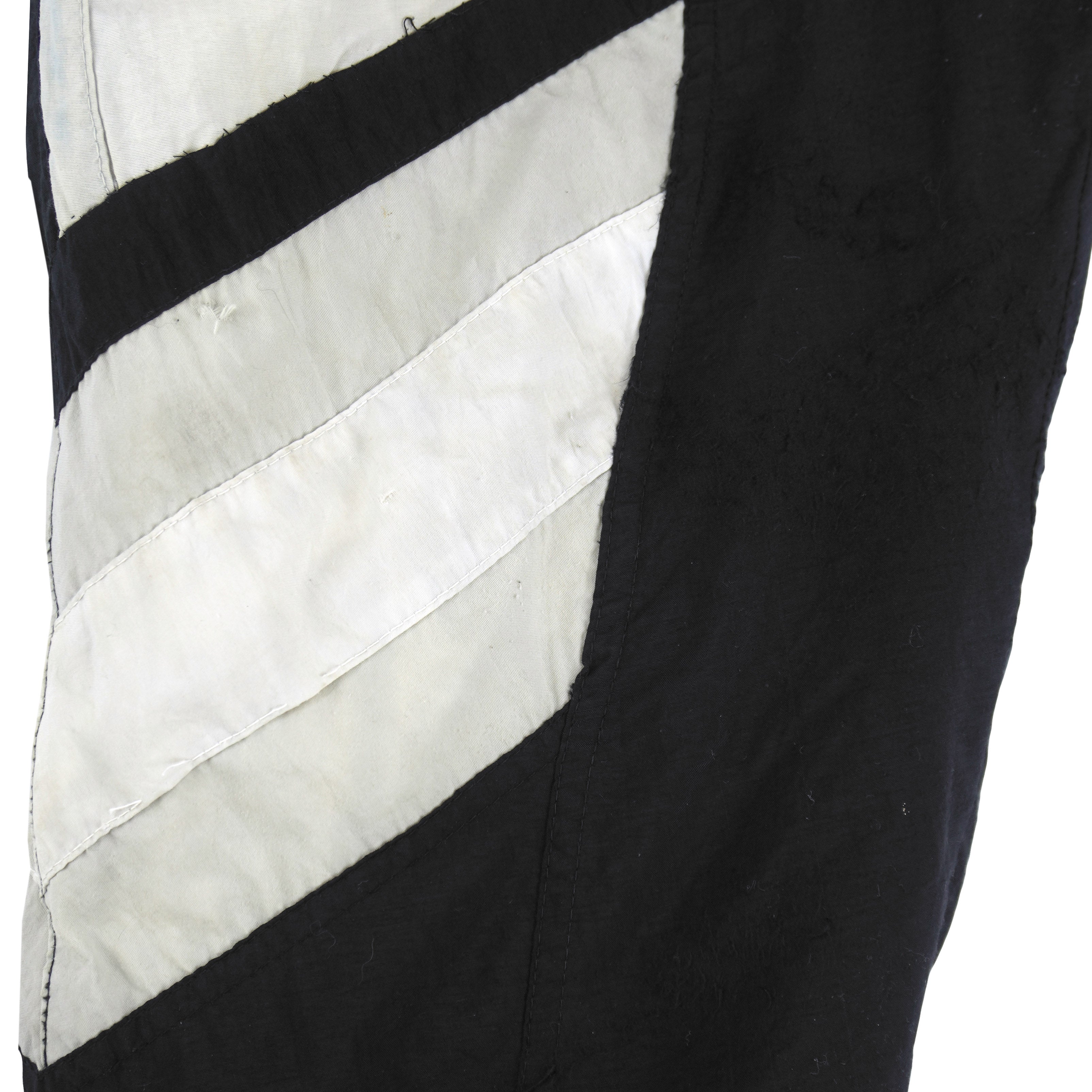 Starter (NFL) - Oakland Raiders Big Logo Puffer Jacket 1990s X-Large Vintage Retro Football