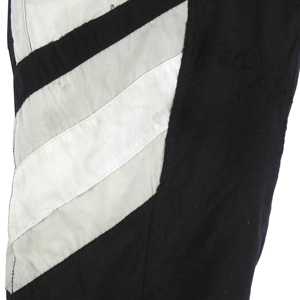 Starter (NFL) - Oakland Raiders Big Logo Puffer Jacket 1990s X-Large Vintage Retro Football