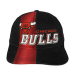 NBA (Sports Specialties) - Black & Red Chicago Bulls Snapback Hat 1990s OSFA