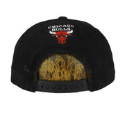 NBA (Sports Specialties) - Black & Red Chicago Bulls Snapback Hat 1990s OSFA Vintage Retro Basketball