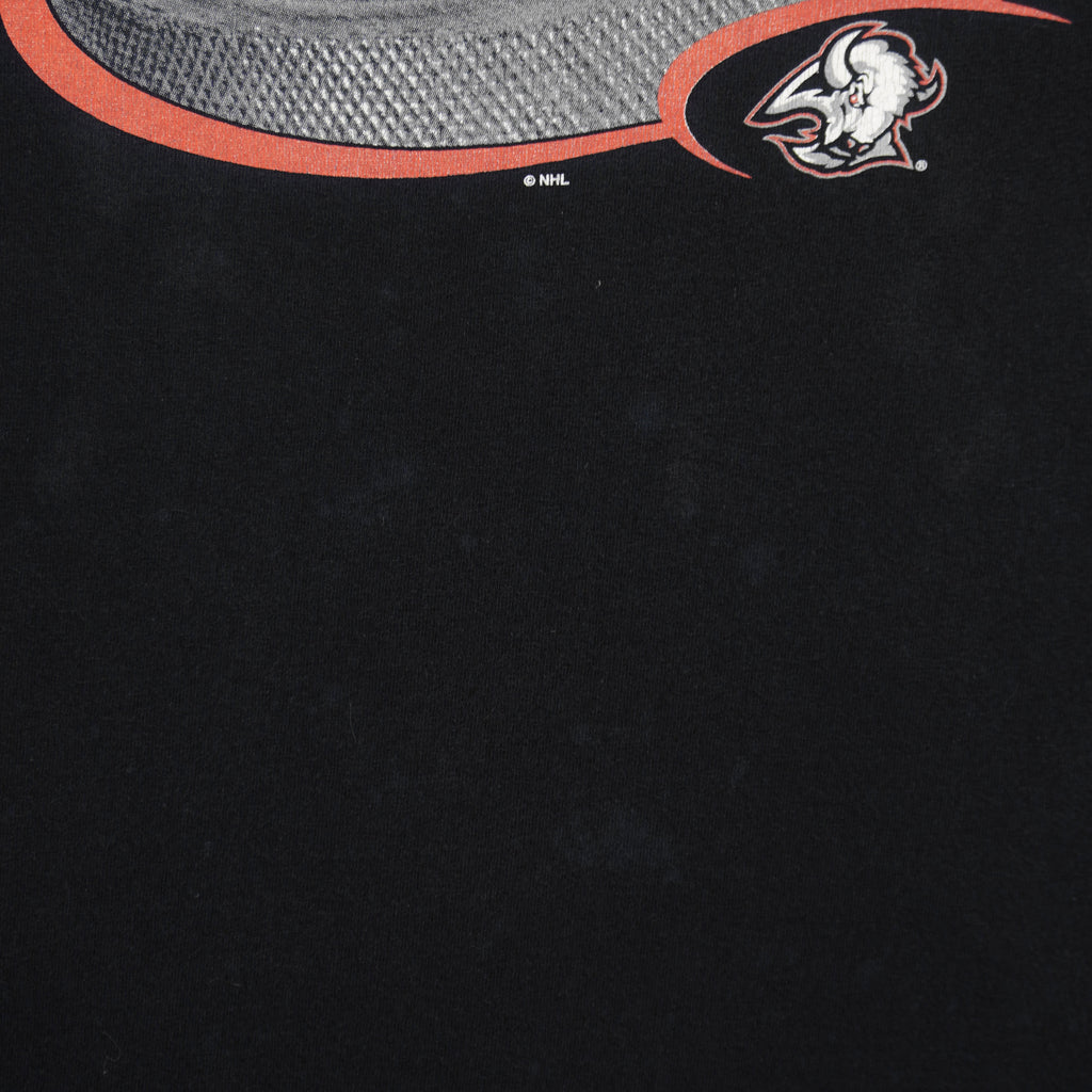 NHL (Gildan) - Buffalo Sabres Big Spell-Out T-Shirt 1990s Medium Vintage retro Hockey