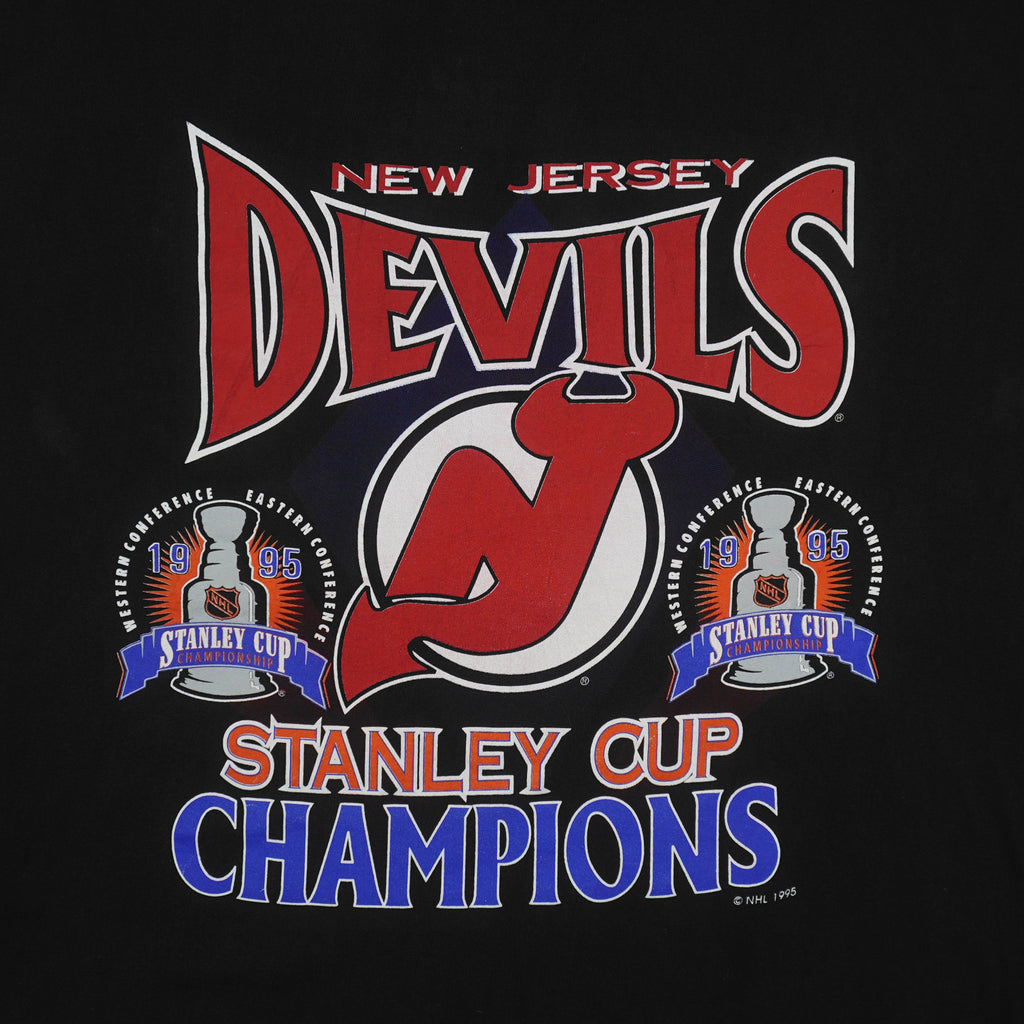 NHL (Accord) - New Jersey Devils Stanley Cup Champions T-Shirt 1995 X-Large Vintage Retro Hockey
