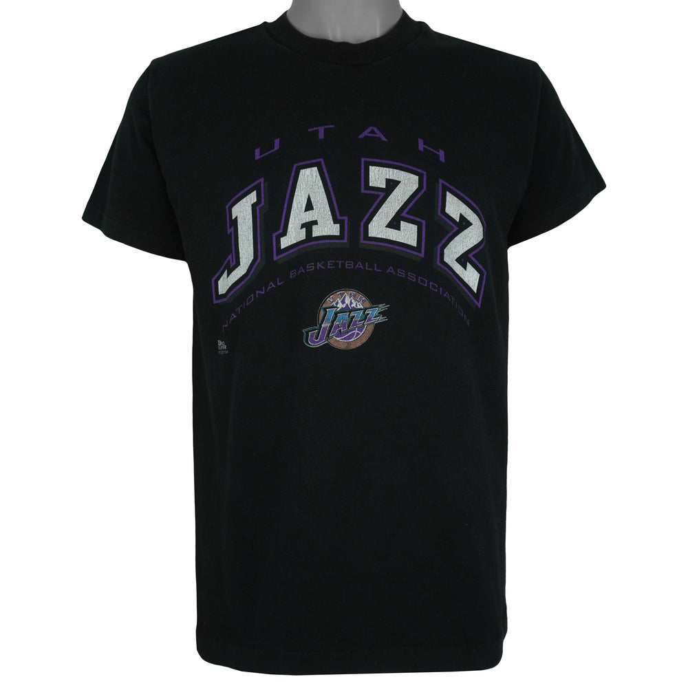 NBA (Fruit Of The Loom) - Utah Jazz Basketball T-Shirt 1990s Medium Vintage Retro Basketball