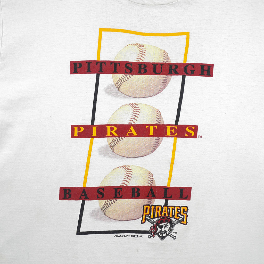 MLB (Chalk Line) - Pittsburgh Pirates Baseball T-Shirt 1997 Large Vintage Retro Baseball