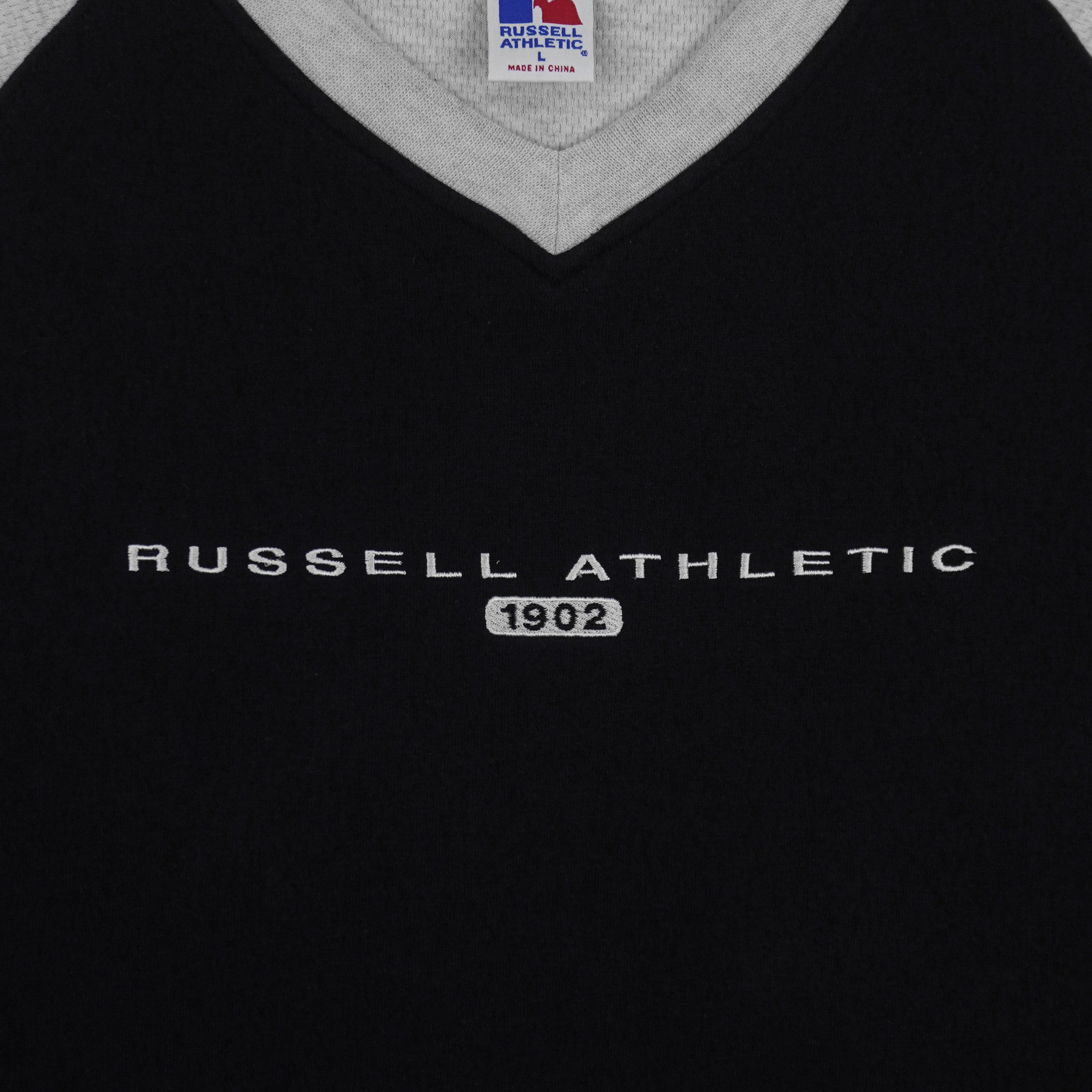 Vintage - Russell Athletic Embroidered Crew Neck Sweatshirt 1990s Large Vintage Retro