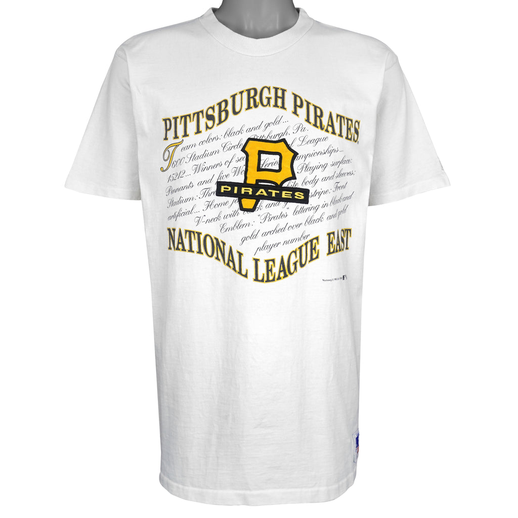 MLB (Nutmeg) - Pittsburgh Pirates National League East Spell-Out T-Shirt 1992 X-Large Vintage Retro Baseball
