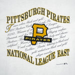 MLB (Nutmeg) - Pittsburgh Pirates National League East Spell-Out T-Shirt 1992 X-Large Vintage Retro Baseball