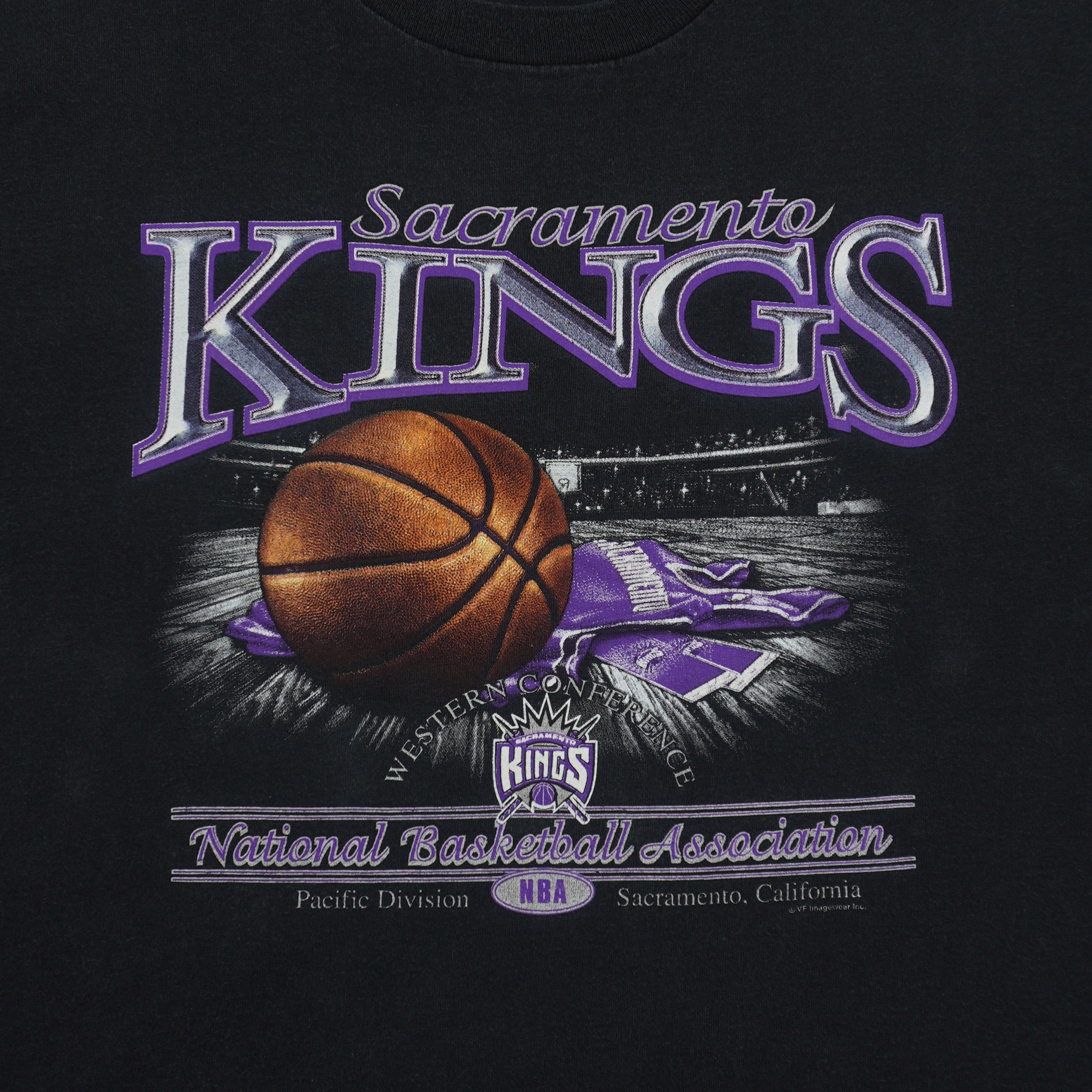 NBA (CSA) - Sacramento Kings Basketball T-Shirt 1990s Large Vintage Retro Basketball