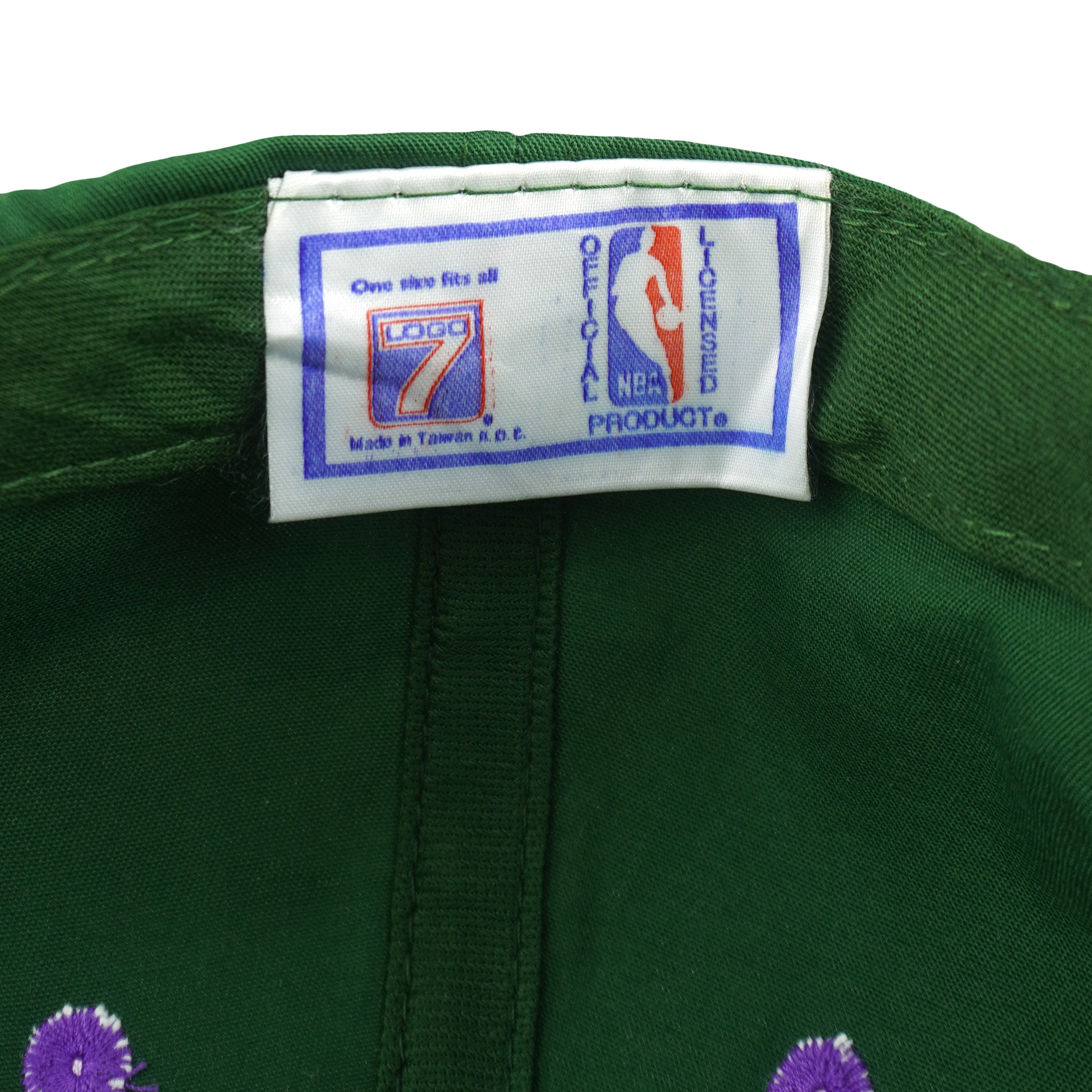 NBA (Logo 7) - Milwaukee Bucks Embroidered Snapback Hat 1990s OSFA Vintage Retro Basketball