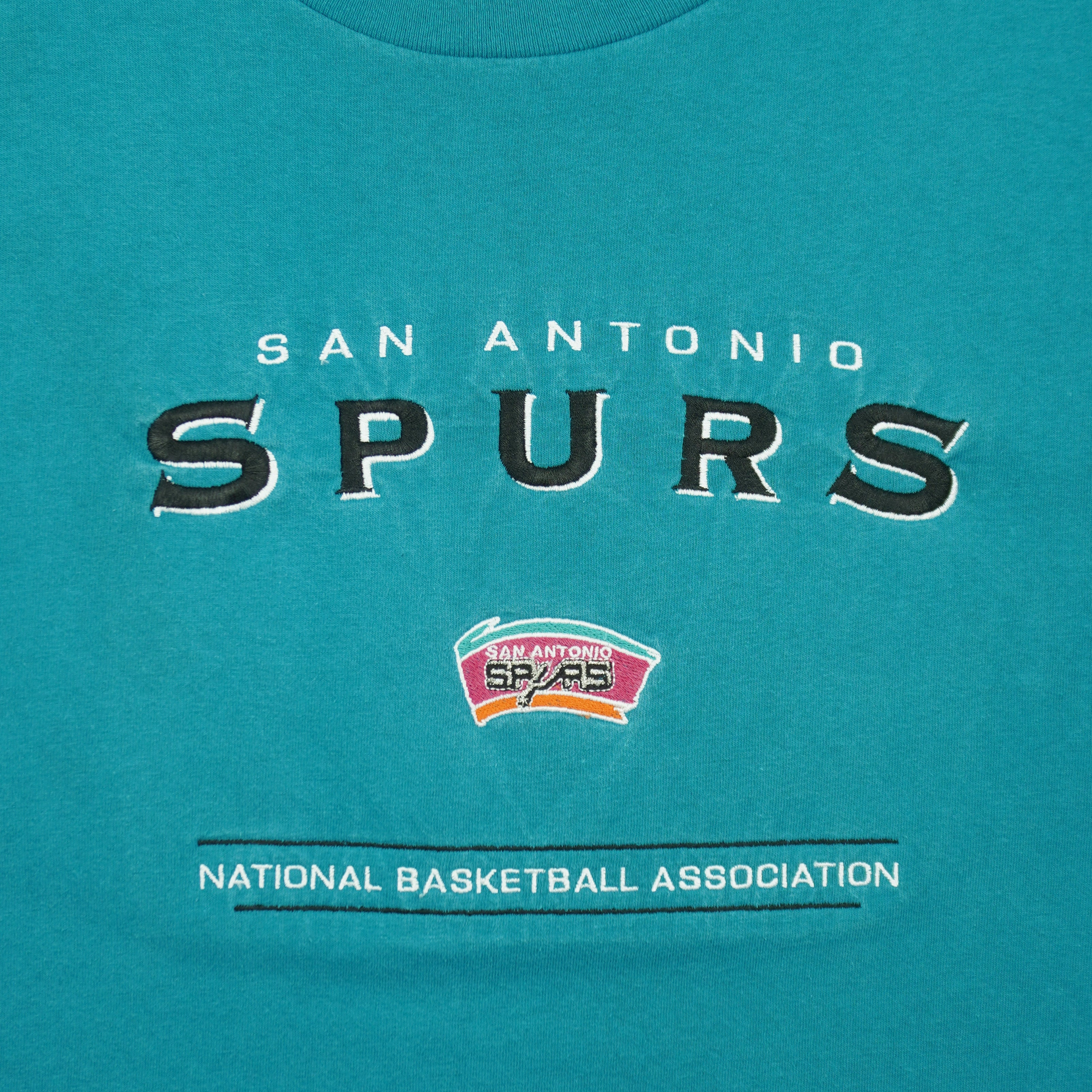 NBA (Lee Sport) - San Antonio Spurs Embroidered T-Shirt 1990s Large Vintage Retro Basketball