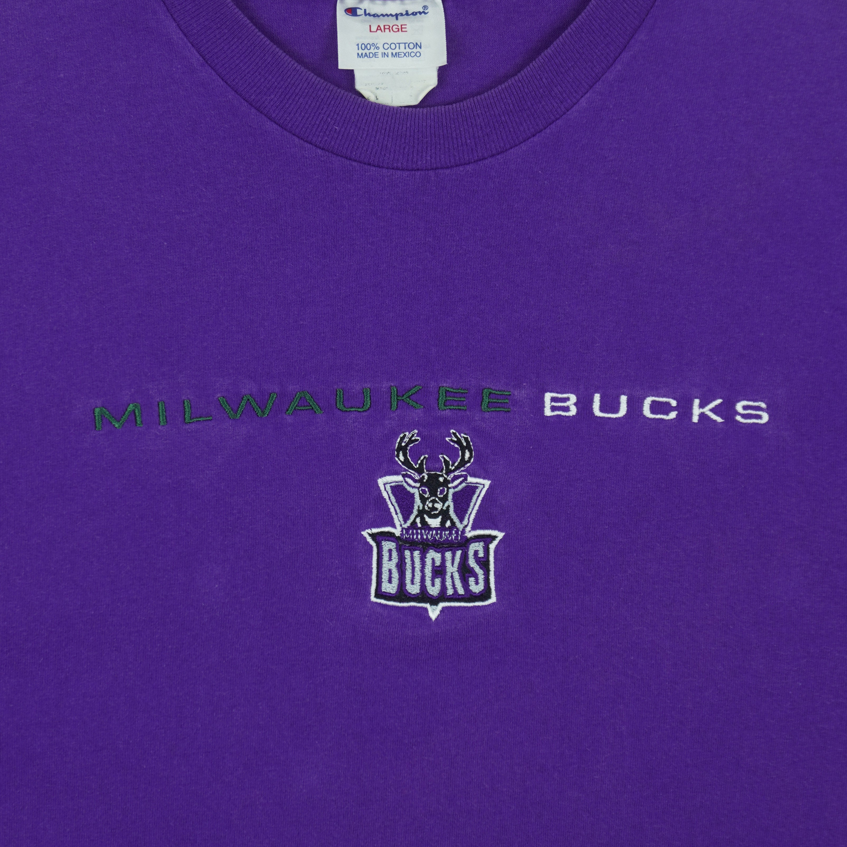 Champion (NBA) - Milwaukee Bucks T-Shirt 1990s Large Vintage Retro Basketball