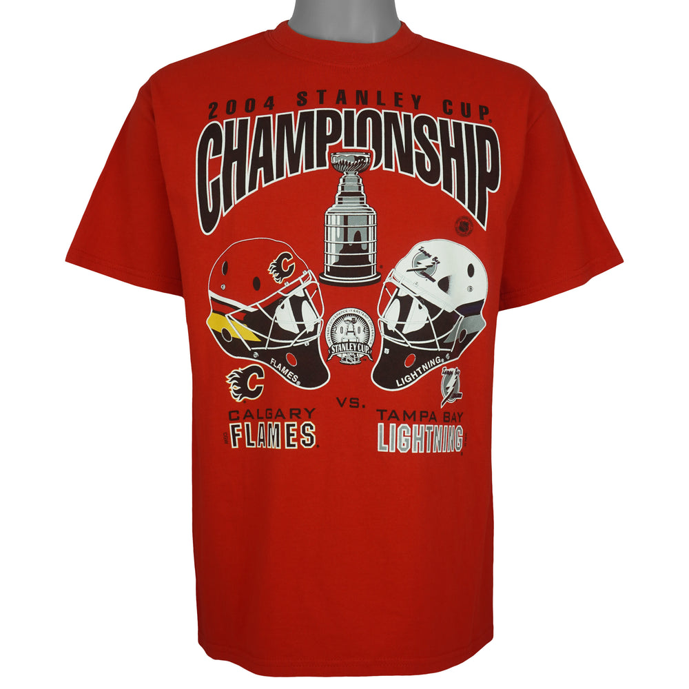 NHL - Calgary Flames Vs Tampa Bay Lightning Stanley Cup T-Shirt 2004 Medium Vintage Retro Hockey