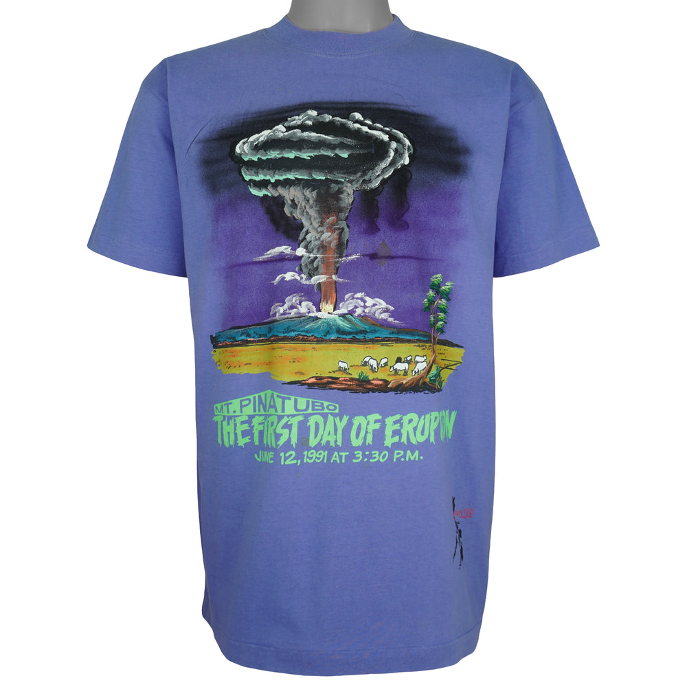 Vintage - Mt. Pinatubo The First Day of Eruption T-Shirt 1991 Large Vintage Retro