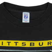 MLB (Logo 7) - Pittsburgh Pirates Baseball T-Shirt 1997 Large Vintage Retro Baseball