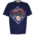 MLB (Nutmeg) - Blue New York Yankees T-Shirt 1990s Large Vintage Retro Baseball