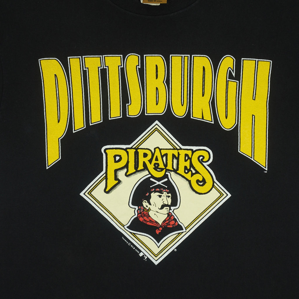 MLB (Nutmeg) - Pittsburgh Pirates Big Logo T-Shirt 1991 Large Vintage Retro Baseball