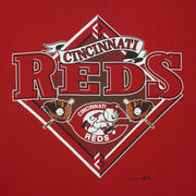 MLB (Nutmeg) - Cincinnati Reds Baseball Single Stitch T-Shirt 1990s Large Vintage Retro Baseball