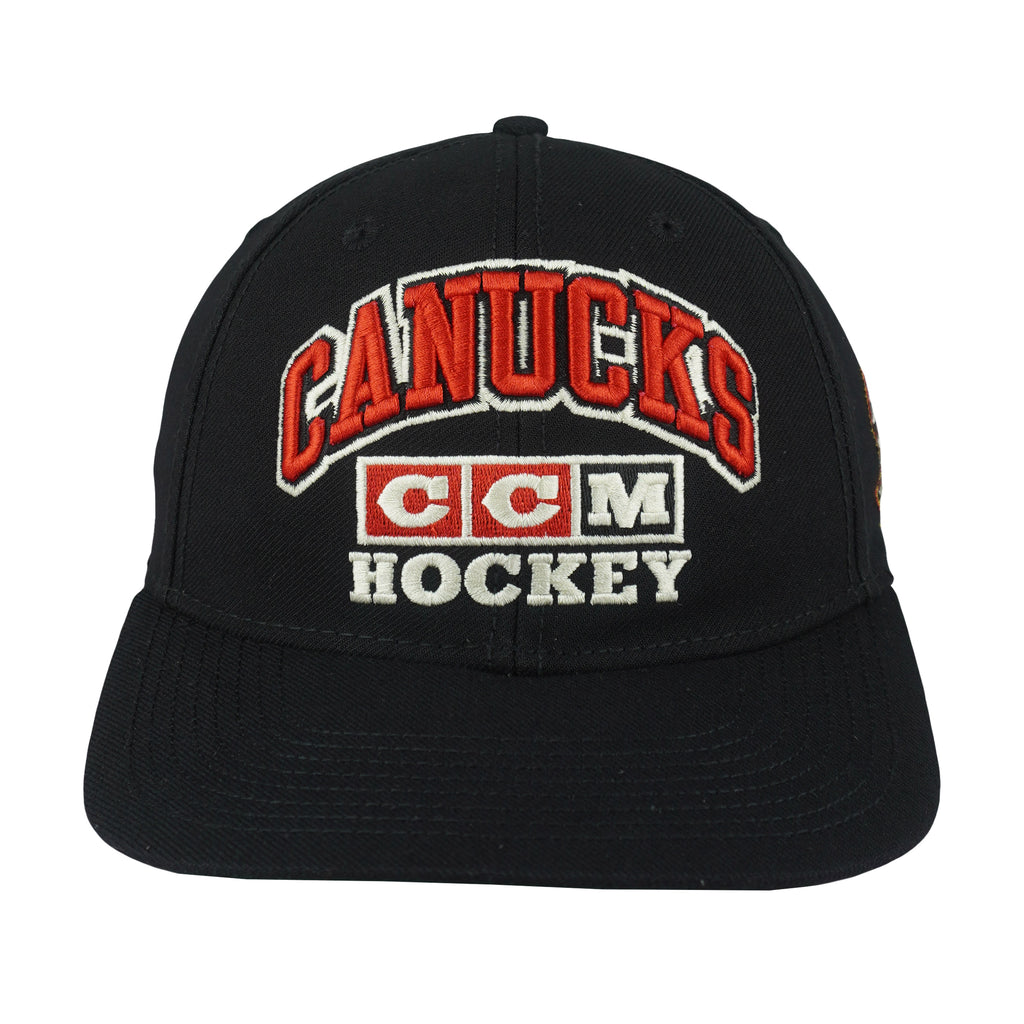 NHL (CCM) - Black Vancouver Canucks Snapback Hat 1990s OSFA Vintage Retro Hockey