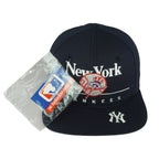 MLB (Twins Enterprise) - New York Yankees Deadstock Snapback Hat 1990s OSFA Vintage Retro Baseball